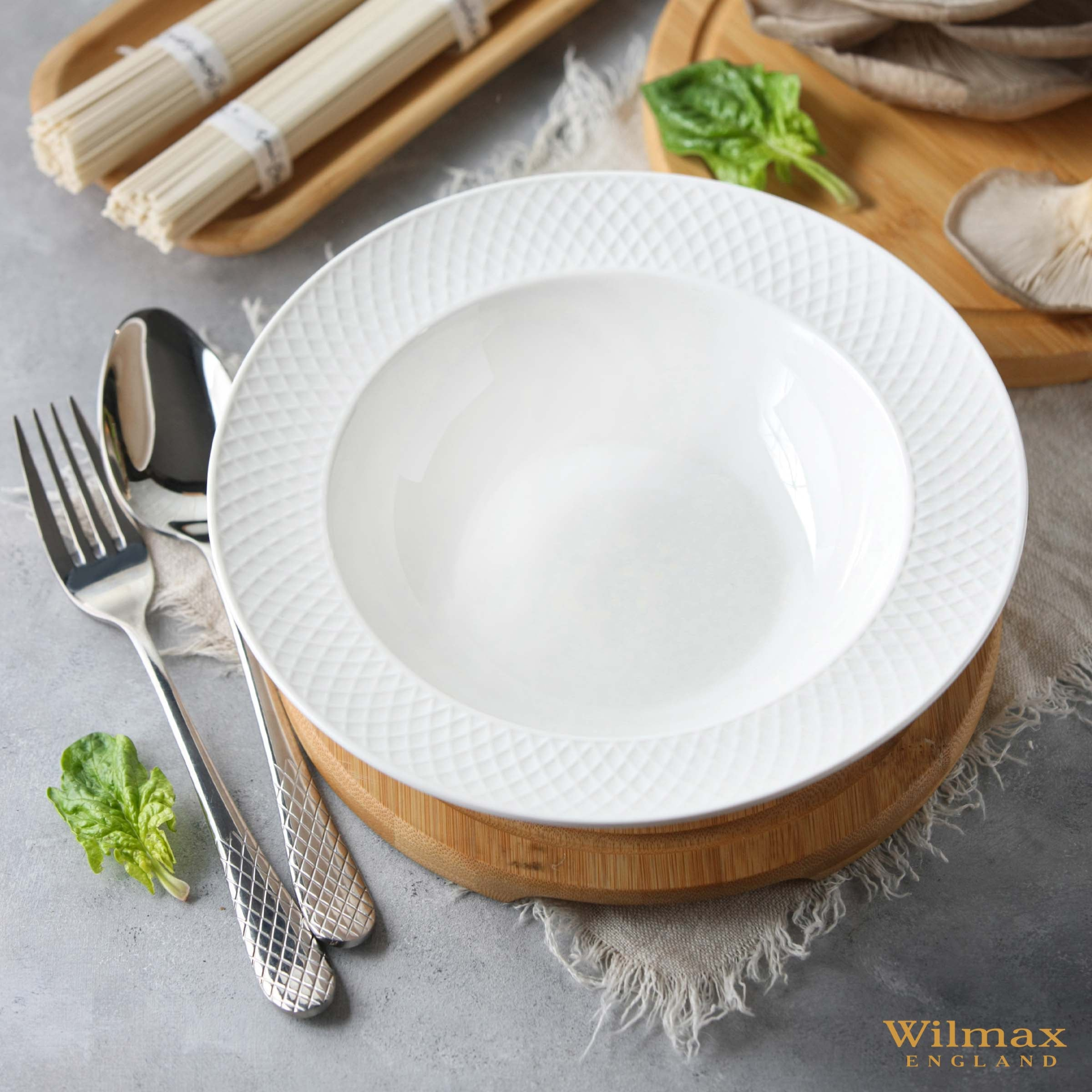 Dinner Spoon 8" inch | 21 Cm In White Box - High-Quality Cutlery for Maximum Comfort, Goodies N Stuff