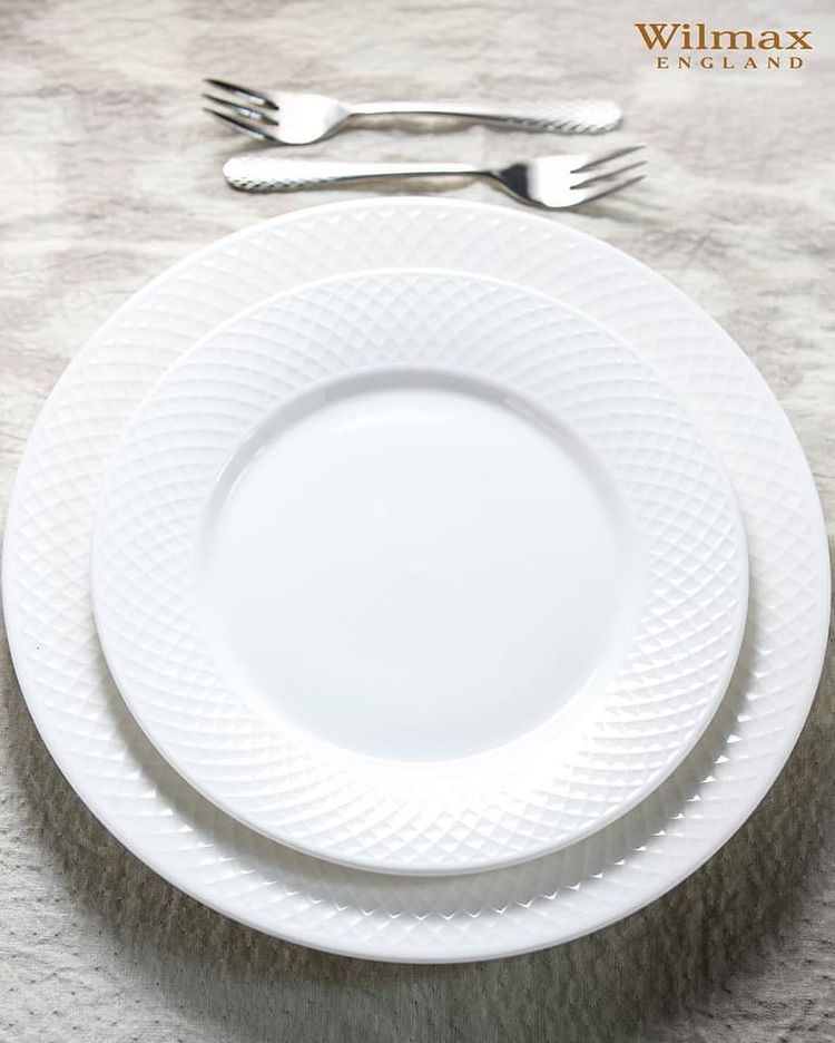 White Dinner Plate With Embossed Wide Rim 10" inch | Set Of 6 In Gift Box, Goodies N Stuff