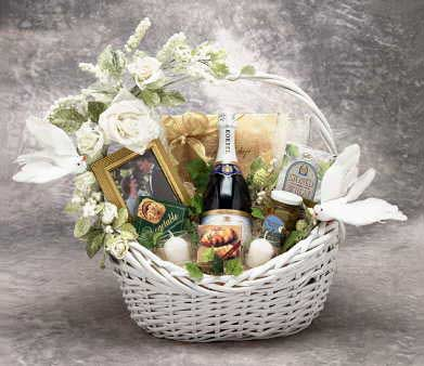 Wedding Wishes Gift Basket - Wedding Gift Basket - honeymoon gift set, Goodies N Stuff